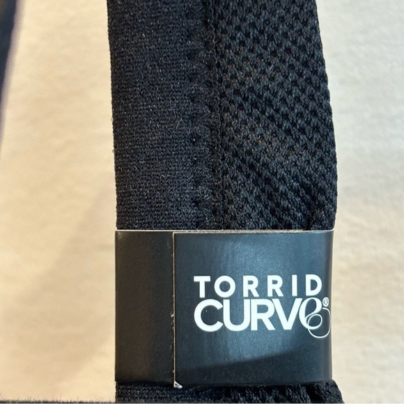 TORRID CURVE Sz 42H Underwire Adjustable J-Hook Medium Support Sports Bra NEW - Picture 8 of 13
